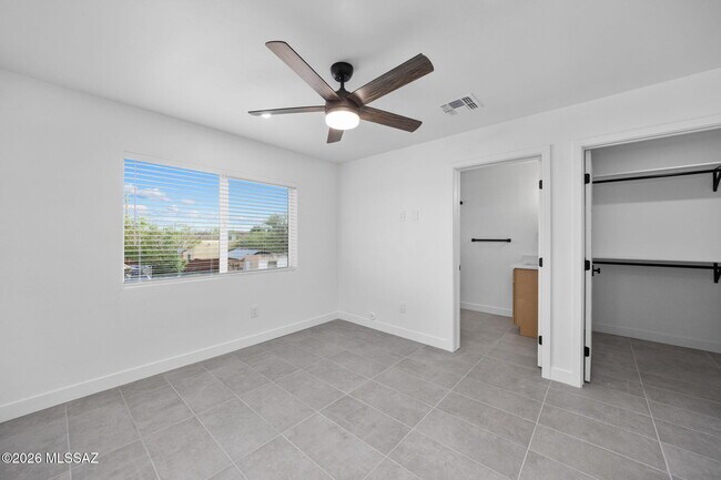 Building Photo - 502 S Fremont Ave