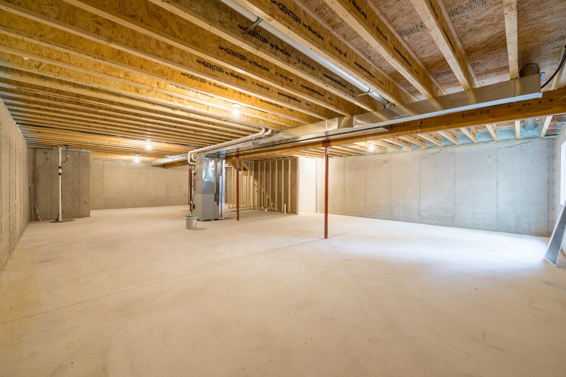 Building Photo - 1310 Daisy Dr