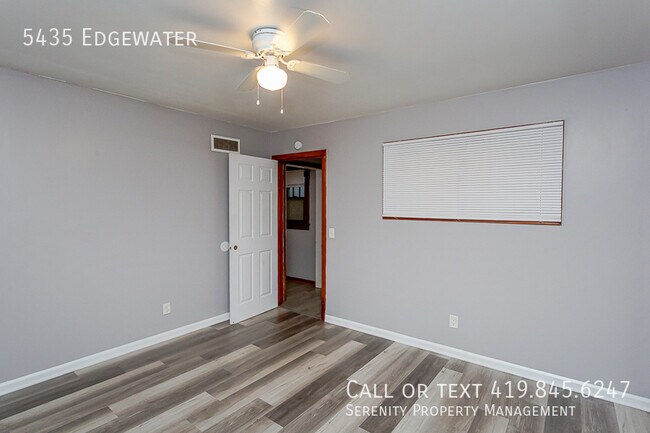 Building Photo - 5435 Edgewater-