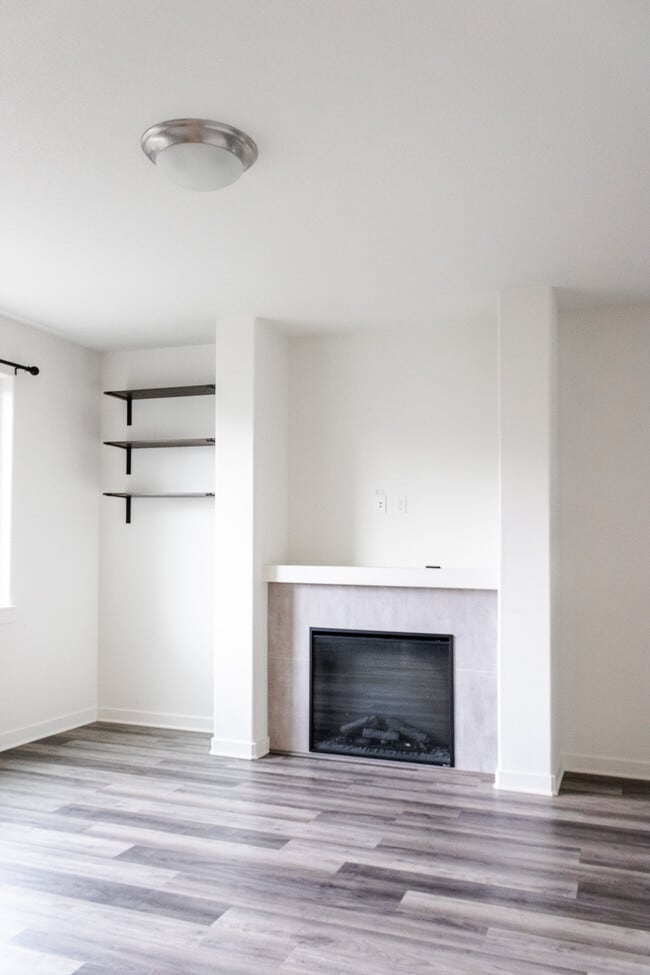 Building Photo - 289 NE Arrowhead Dr