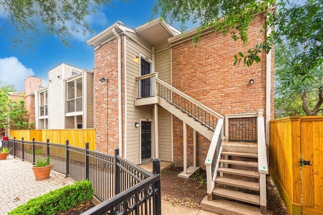 Building Photo - 2001 Bering Dr