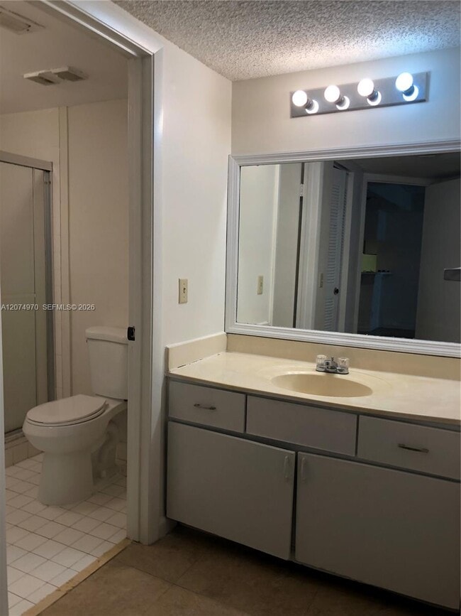 Building Photo - 9855 Westview Dr