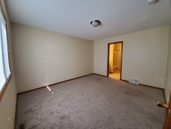 Building Photo - 5017 W Elm Ct