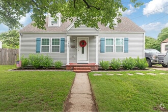 Building Photo - 1364 E Norcova Dr