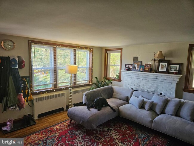 Primary Photo - 3026 Crescent Ave