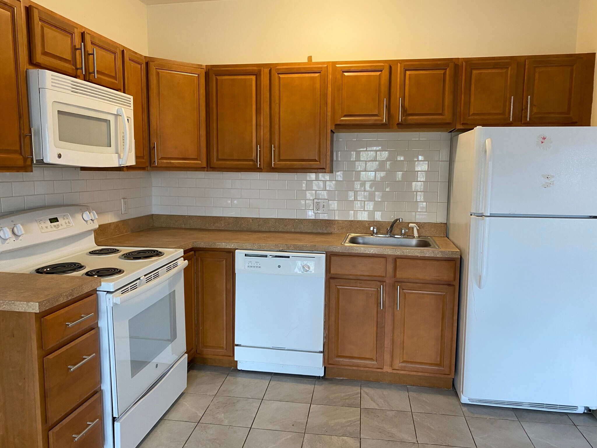 Building Photo - 1135 Commonwealth Ave