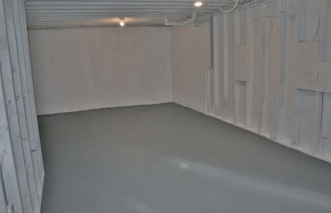 Building Photo - 115 Gleason St