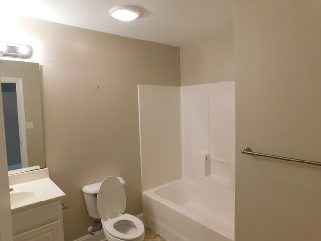 Building Photo - Location, Location, Location!!