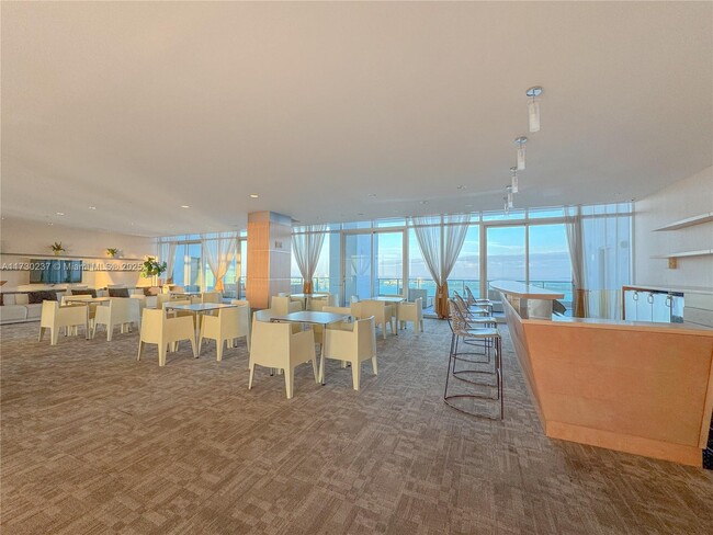 Building Photo - 1331 Brickell Bay Dr