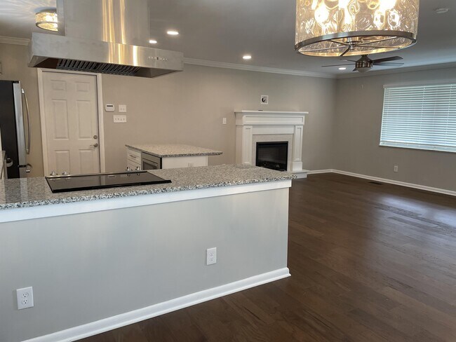 Building Photo - 2601 Shropshire Blvd