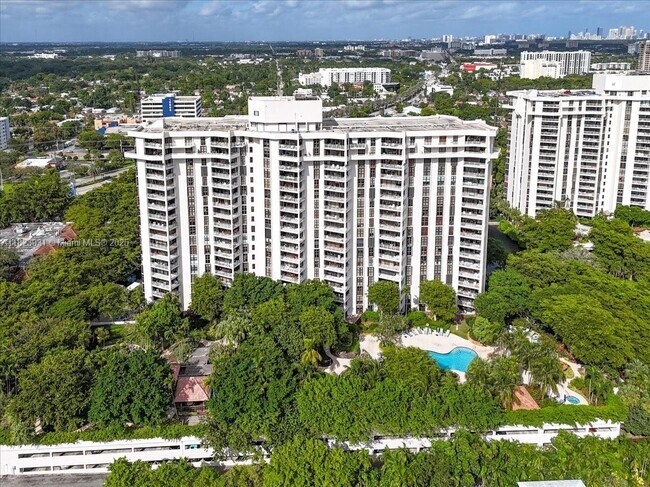 Building Photo - 2000 Towerside Terrace