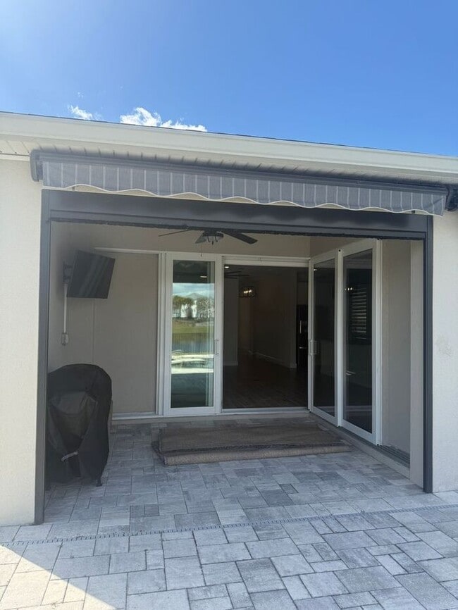 Building Photo - ISLES OF LAKE NONA POOL HOME!!