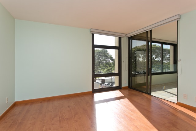 Building Photo - Executive 1/1 YACHT HARBOR TOWER