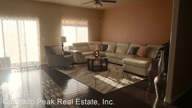 Building Photo - 4 br, 3 bath House - 7874 Pinfeather Dr