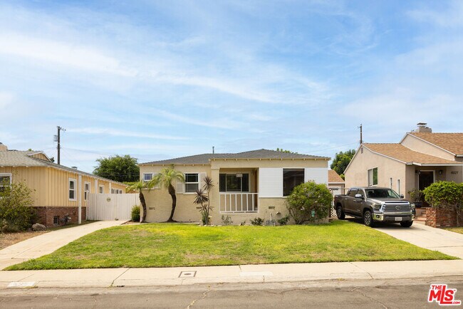 Building Photo - 8333 Airlane Ave