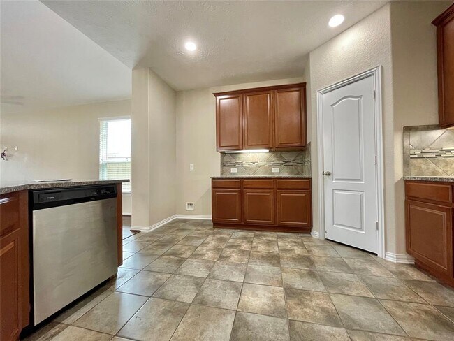 Building Photo - 107 Long Meadow Ct