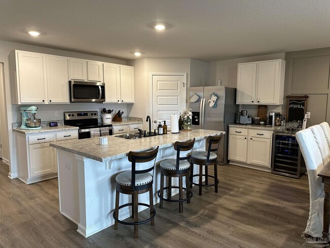 Building Photo - 5292 Peach Dr