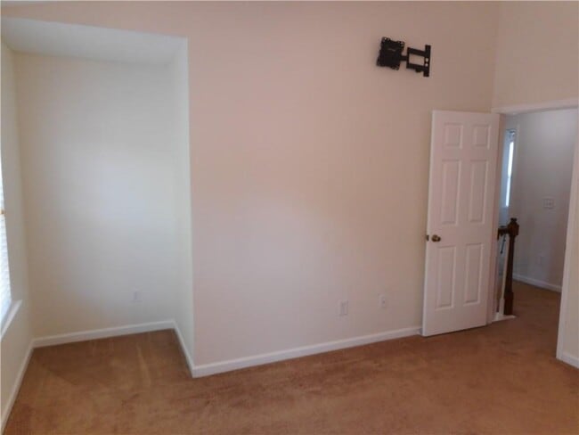 Building Photo - 5960 Mountain Top Pl