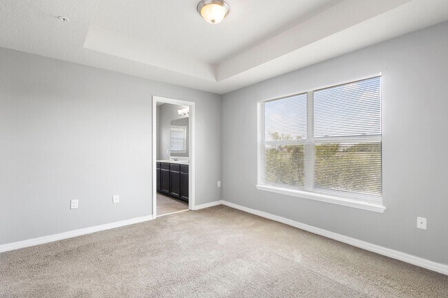 Building Photo - 6562 S Goldenrod Rd