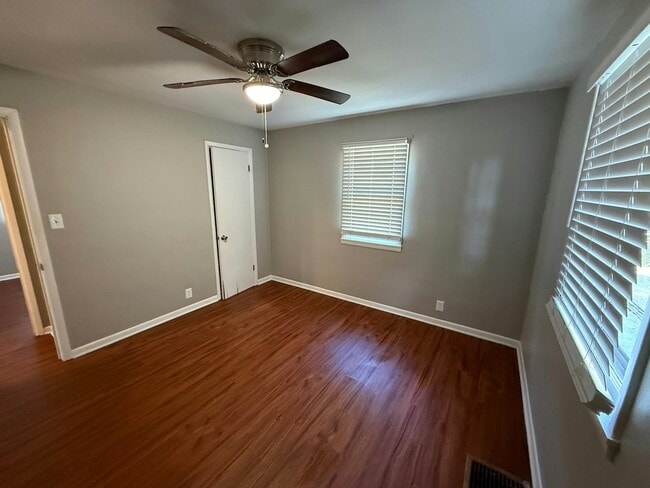 Building Photo - 1562 Reeves Rd