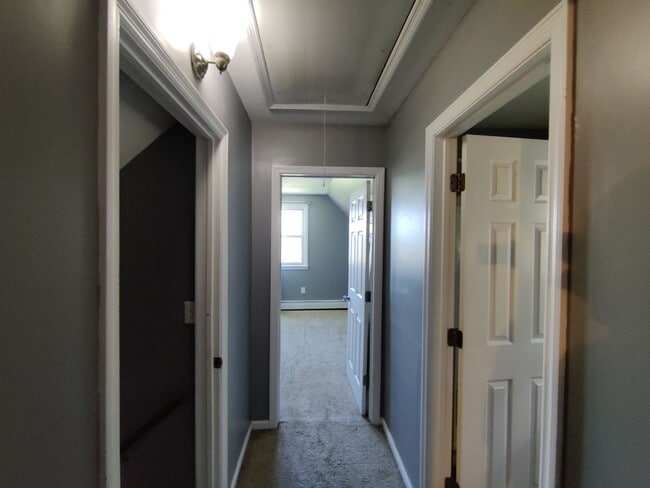 Building Photo - BEAUTIFUL Waterbury Cape w/ 4 Bedrooms, 2 ...