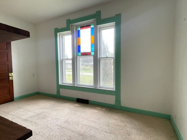 Building Photo - 4/2 bedroom house in republic