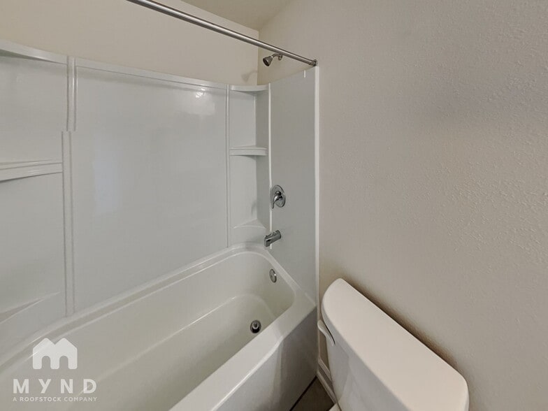 Building Photo - 7717 Legacy Trl