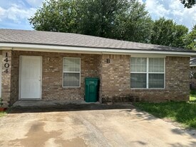 Building Photo - 1404 Natchez Trail