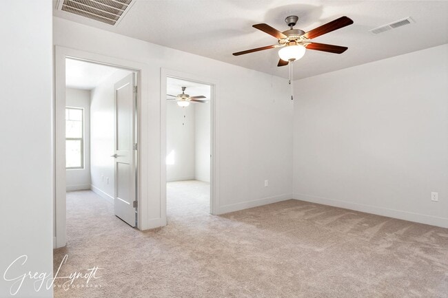 Building Photo - Townhome for Rent