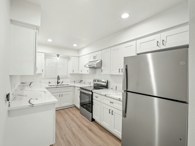 Building Photo - 2126 N Glenn Ave