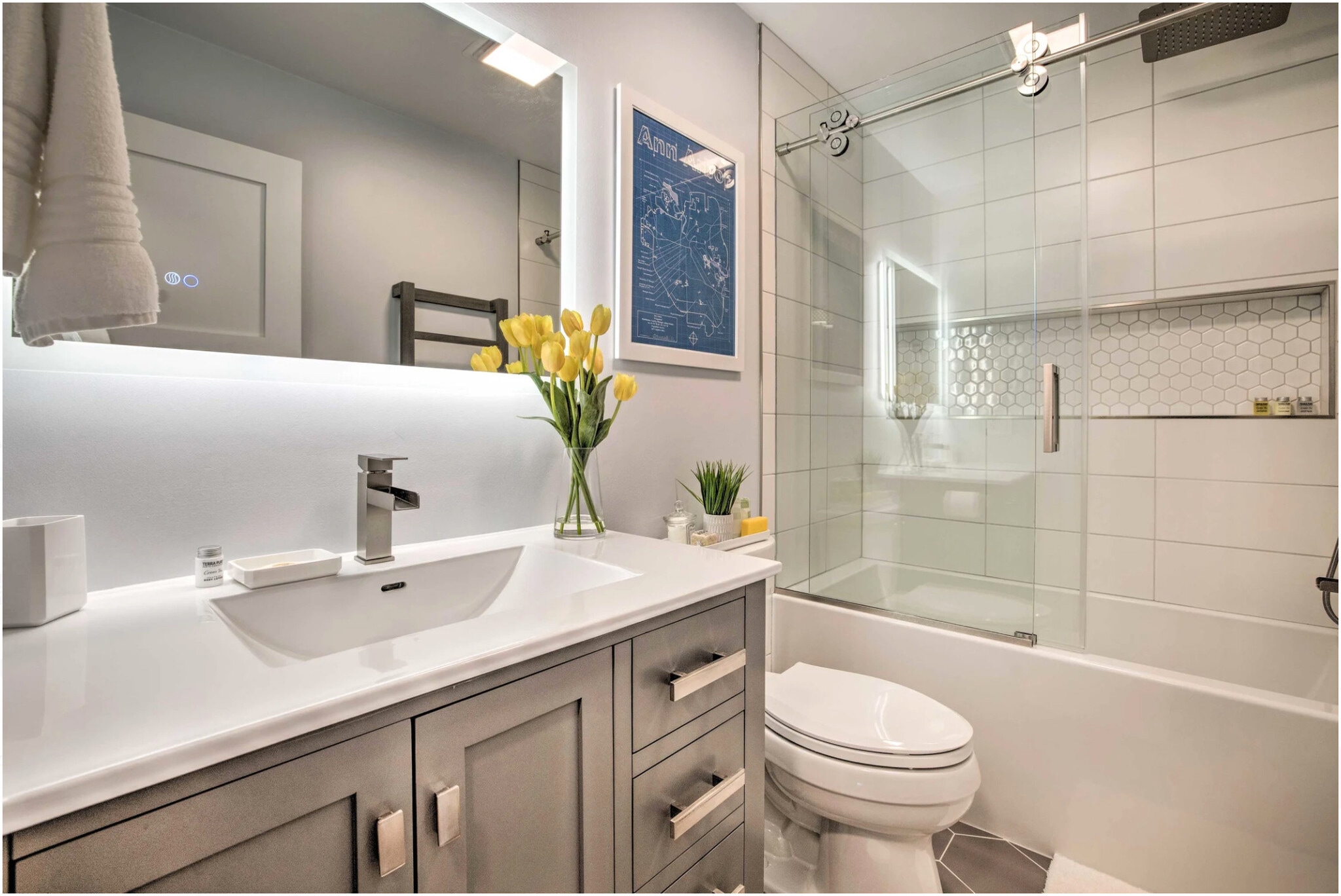 Building Photo - 1385 Northbrook Dr