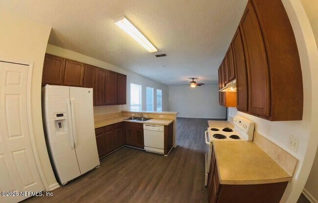 Building Photo - 515 Hopewell Dr