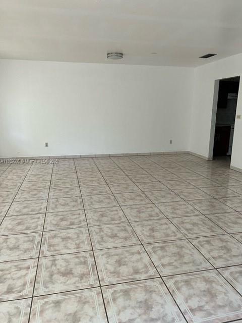 Building Photo - 3 bedroom in Miami FL 33161