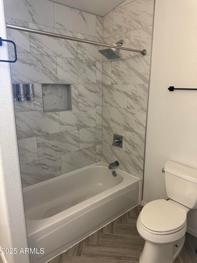 Building Photo - 5437 W Wahalla Ln