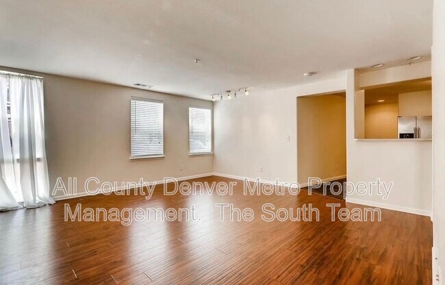 Building Photo - 5201 S Fox St