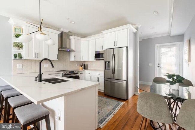 Building Photo - 2532 Annin St