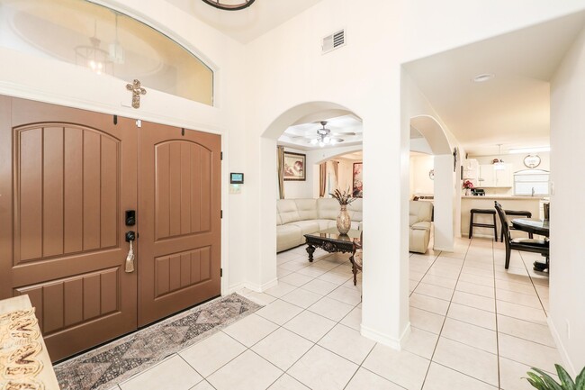 Building Photo - 2040 Cochiti Dr