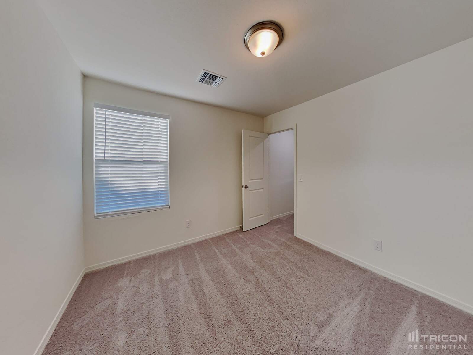 Building Photo - 36003 W Santa Monica Ave