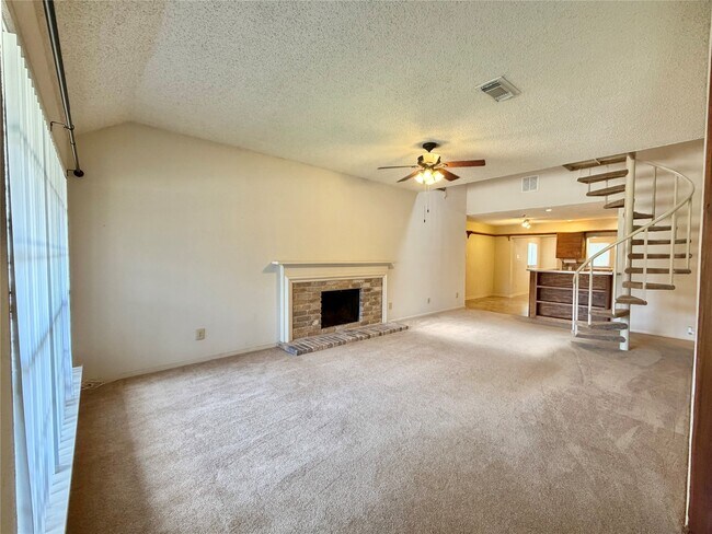 Building Photo - 13323 Wells River Dr