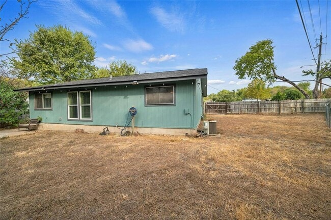 Building Photo - 2523 E Stassney Ln