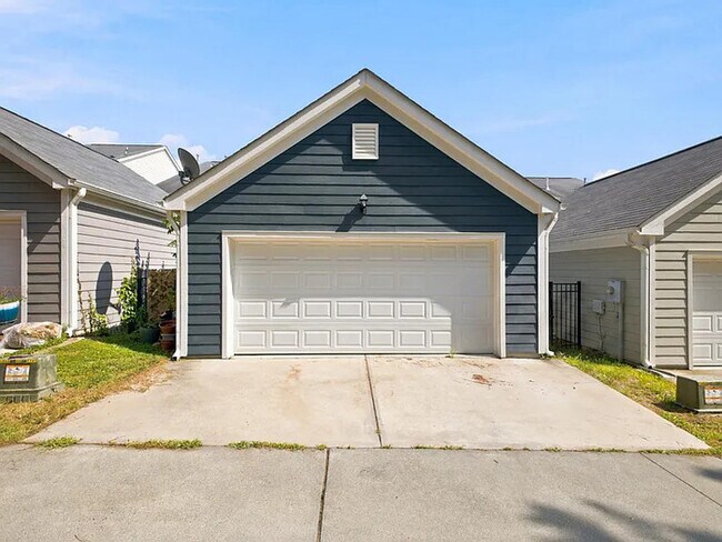 Building Photo - Lease OR Lease to Own