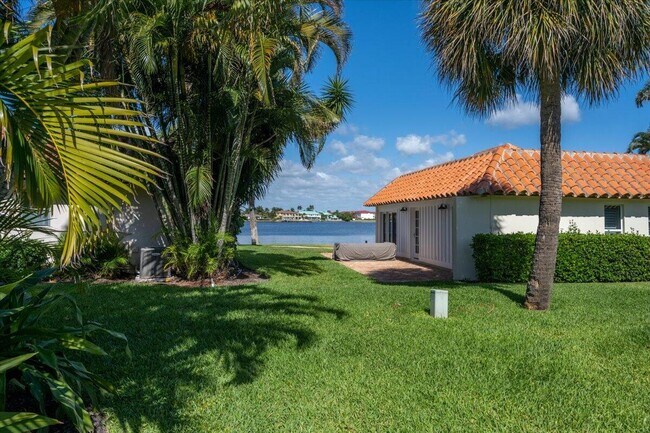 Building Photo - 1371 Lands End Rd