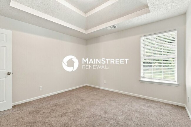 Building Photo - 4 Bedroom Pet-Friendly Home in ELLENWOOD, GA with Main Street Renewal