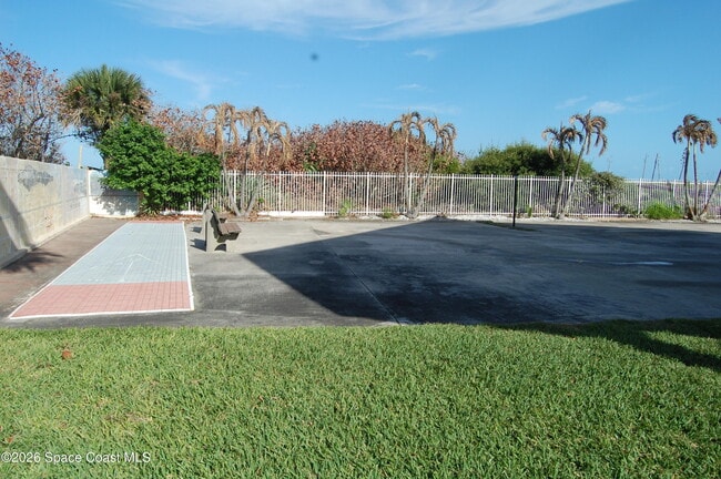 Building Photo - 5350 Ocean Beach Blvd