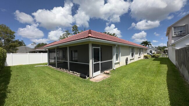 Building Photo - 13285 Opal Ln