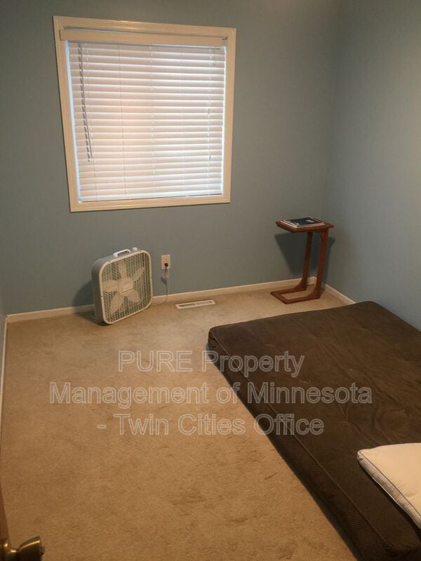Building Photo - 4080 Meadowlark Curve