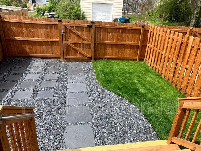 Building Photo - 1318 N 34th St