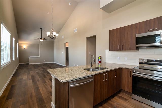 Building Photo - 734 Fallow Dr
