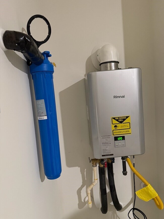 Building Photo - 1634 Vista Luna Dr