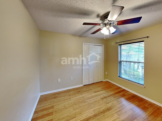 Building Photo - 2991 Saint James Lane